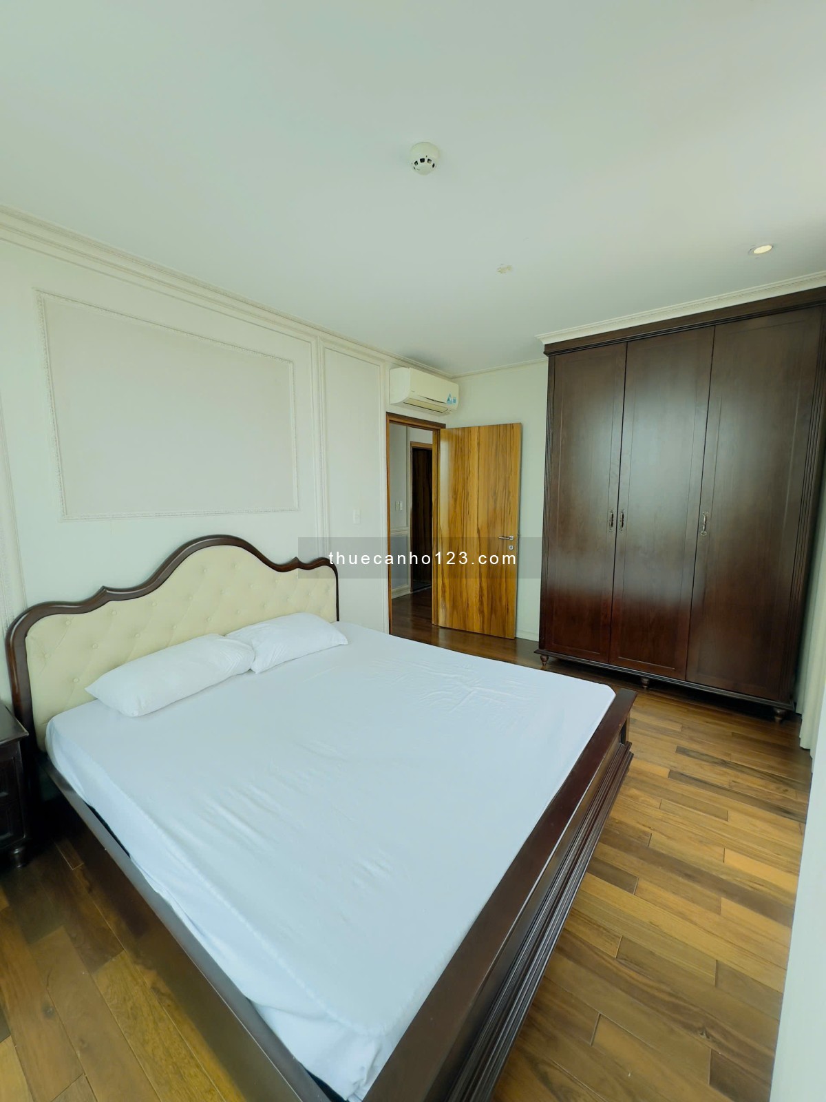 Cho thuê căn 3PN giá tốt Leman Luxury Quận 3 chỉ 35tr full nội thất xách vali vào ở, lh 0976940285 - Ảnh 2