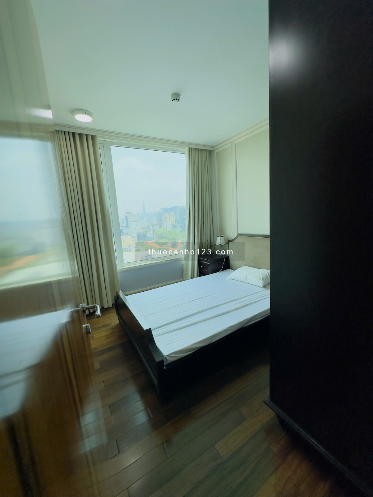 Cho thuê căn 3PN giá tốt Leman Luxury Quận 3 chỉ 35tr full nội thất xách vali vào ở, lh 0976940285 - Ảnh 5