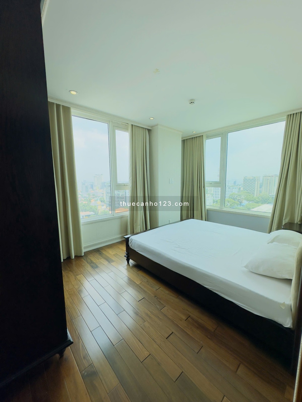 Cho thuê căn 3PN giá tốt Leman Luxury Quận 3 chỉ 35tr full nội thất xách vali vào ở, lh 0976940285 - Ảnh 6