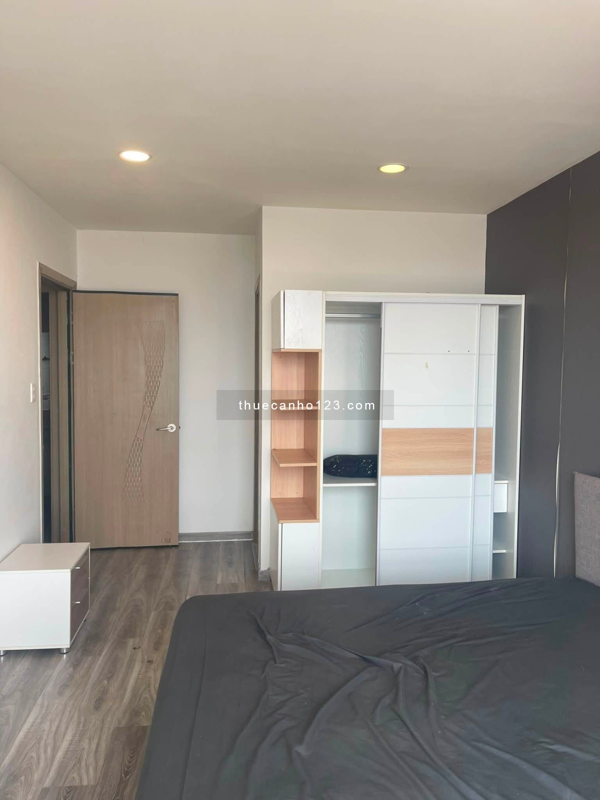 Cho thuê căn hộ Riva Park 2PN 80m², 3PN 110m² full nội thất, view sông đẹp, giá từ 15tr - Ảnh 1