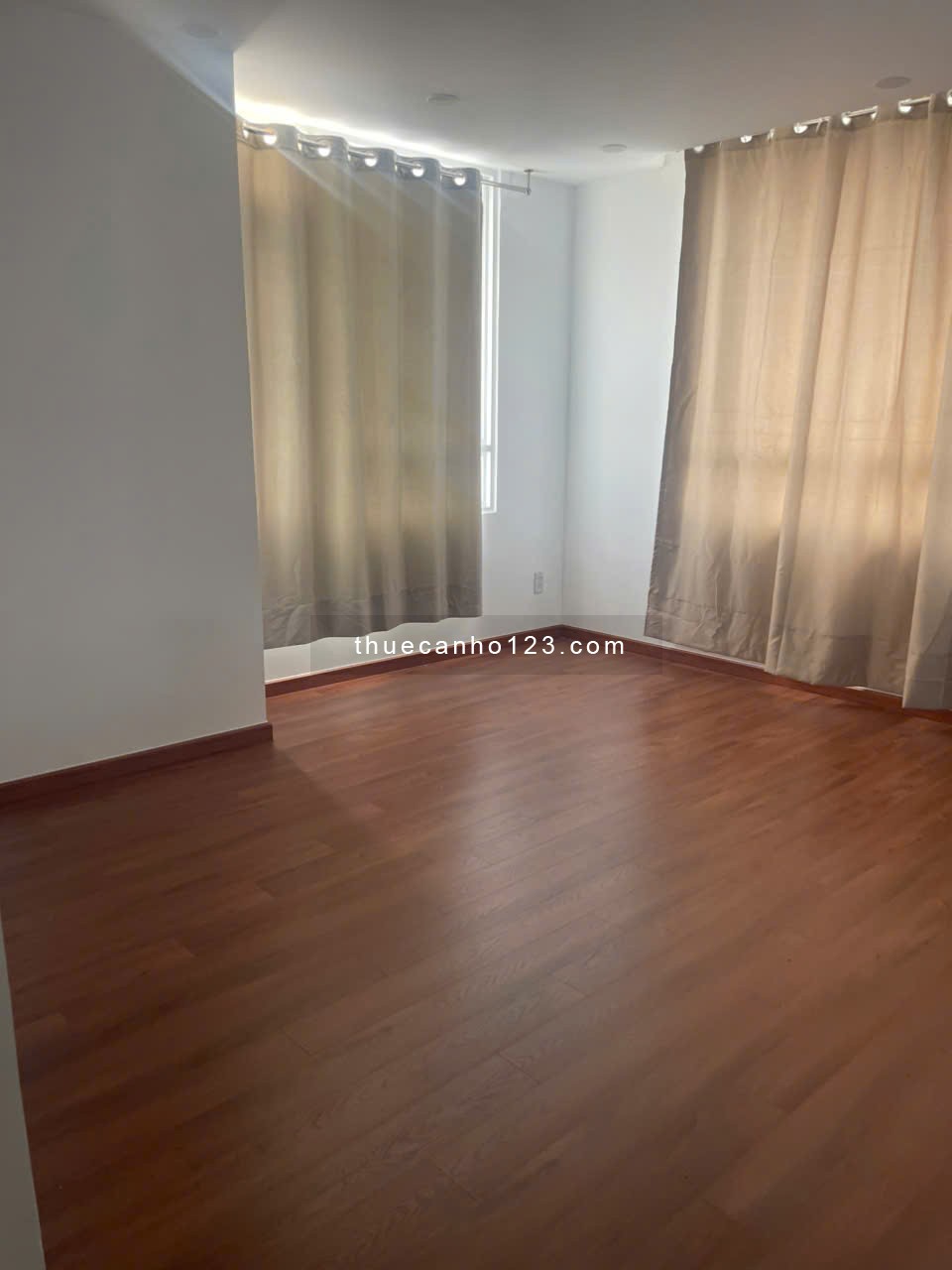 Cho thuê Central, Phạm Văn Hai, TB: 22triệu, 200m2, không nội thất, 3PN - Ảnh 9
