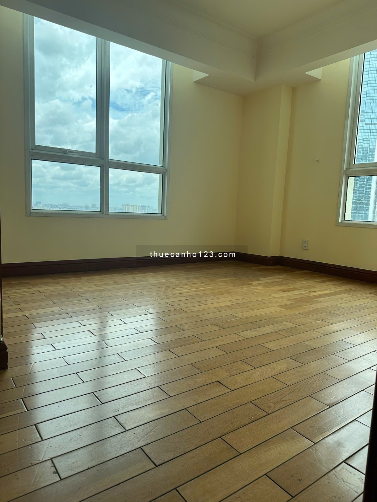 Cho thuê 3 phòng ngủ, lầu cao view đẹp, khách vừa ở vừa làm văn phòng đều được giá 23 triệu/tháng - Ảnh 5