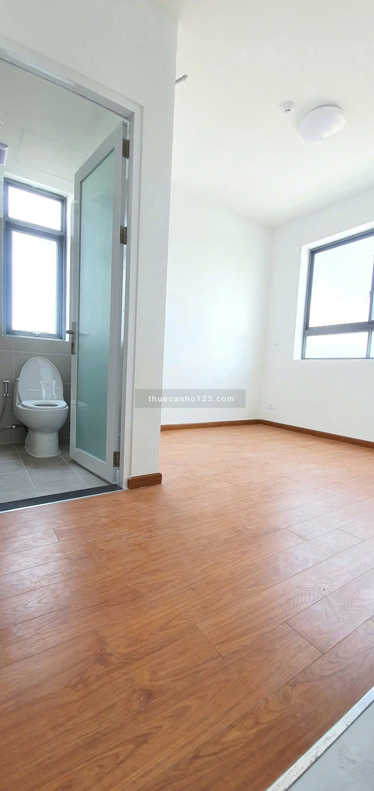 Chung Cư Bàu Cát 2 có ban công.-Thang máy, 3PN Ko nội thất 89m2 giá 10,5tr/th. - Ảnh 5