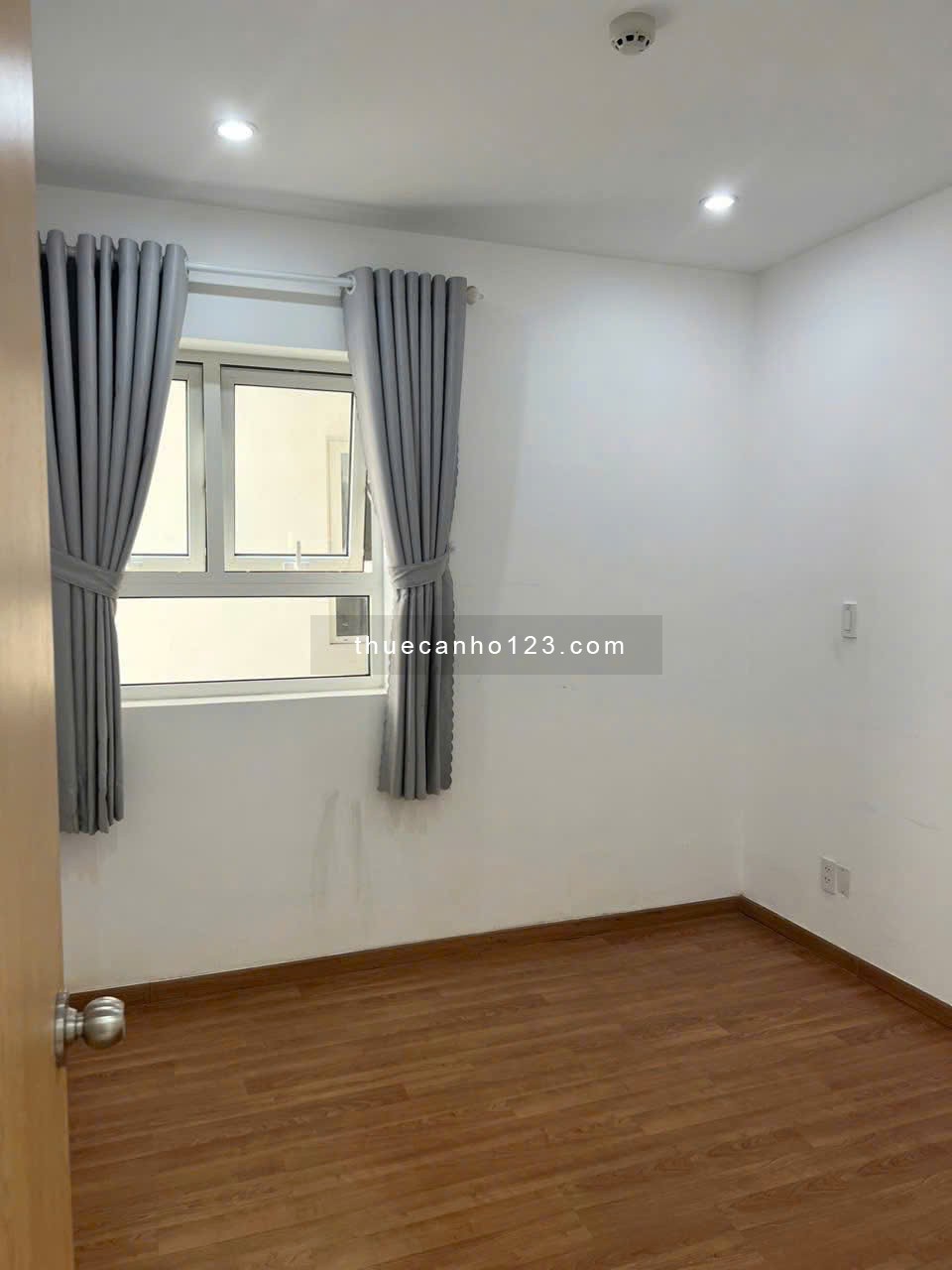 Cho thuê căn hộ Phan Văn Trị DT 75m2, 2PN, có nội thất, máy lạnh, giá 10 triệu/tháng - Ảnh 4