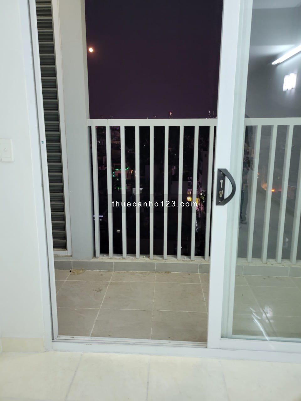 Cần cho thuê gấp căn hộ Ngô Gia Tự đường Hòa Hảo Q10, Dt 75m2, 2 phòng ngủ, nhà trống, nhà rộng - Ảnh 4