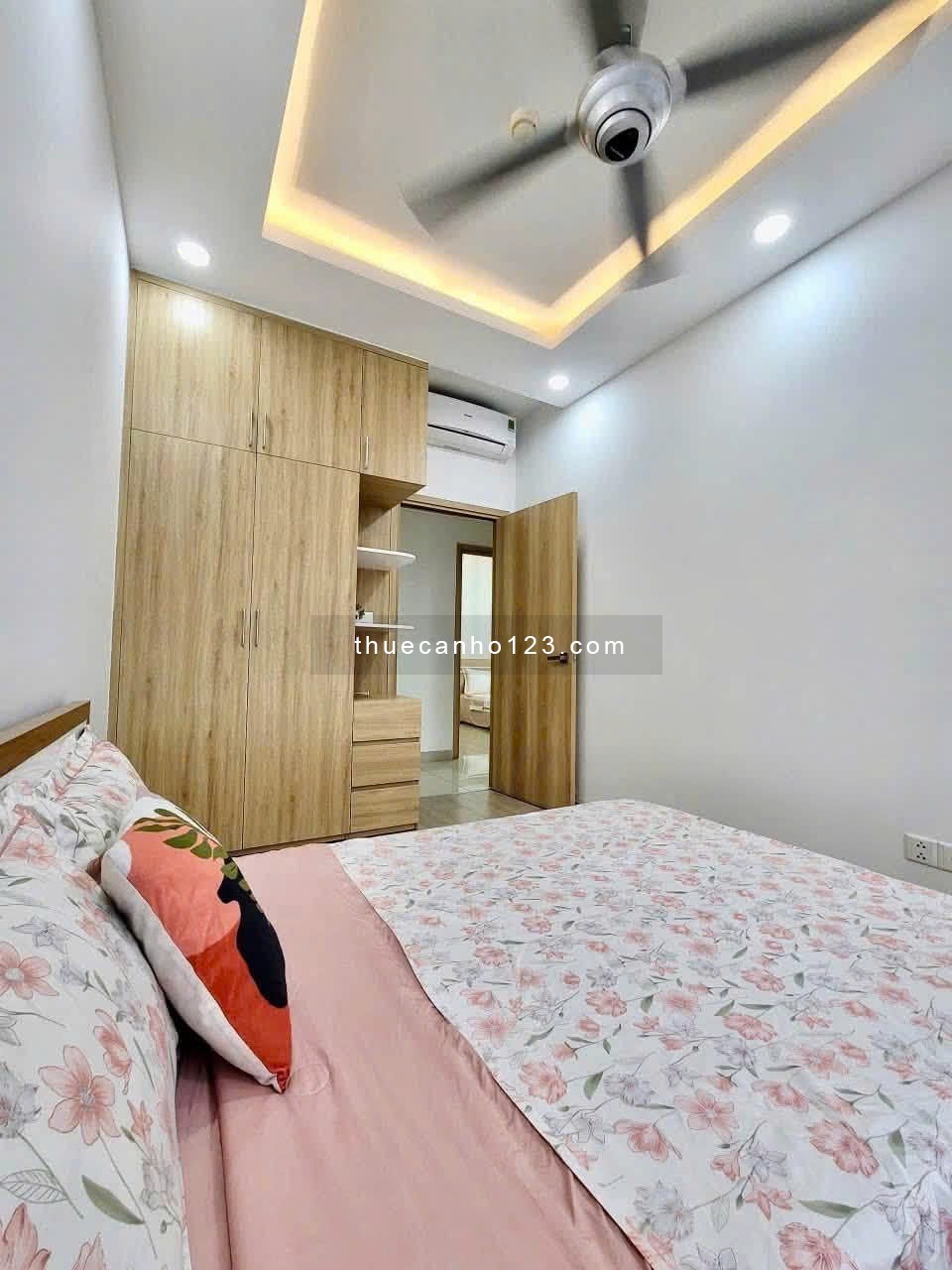 Chung Cư Res 11-Lạc Long Quân 3 PN, Giá thuê 15,5 tr/th 89m2 full NT. - Ảnh 2