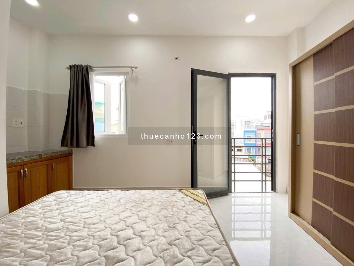 CHO THUÊ CĂN HỘ BAN CÔNG – CỬA SỔ LỚN QUẬN 10 - Ảnh 1