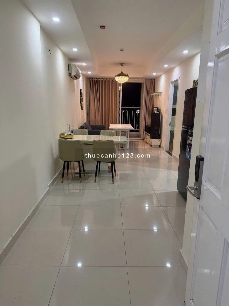 Chung cư Screc Tower cho thuê căn 2PN, DT 76m2, full nội thất giá 14 triệu/tháng - Ảnh 1