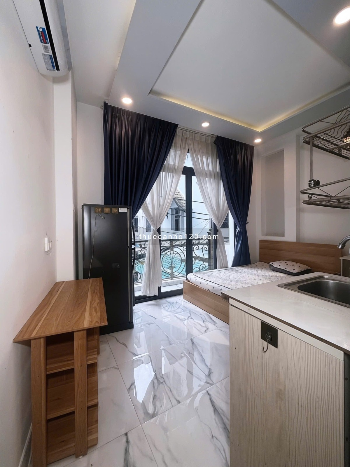 PHAN XÍCH LONG | BAN CÔNG + CỬA SỔ – PHÒNG ĐÓN NẮNG - Ảnh 4