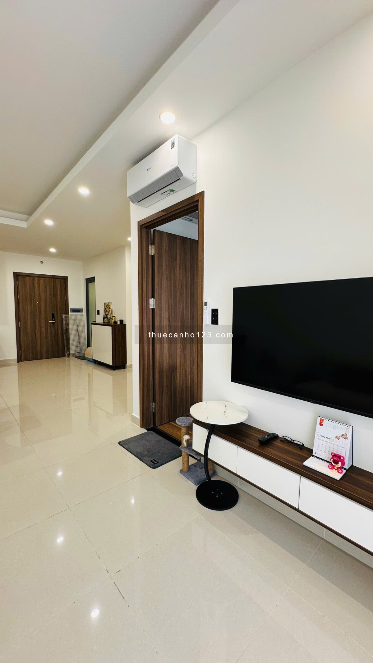 Cho thuê căn hộ q7 riverside conplex đẹp ngay phú mỹ hưng chỉ mất 10p di chuyển - Ảnh 2