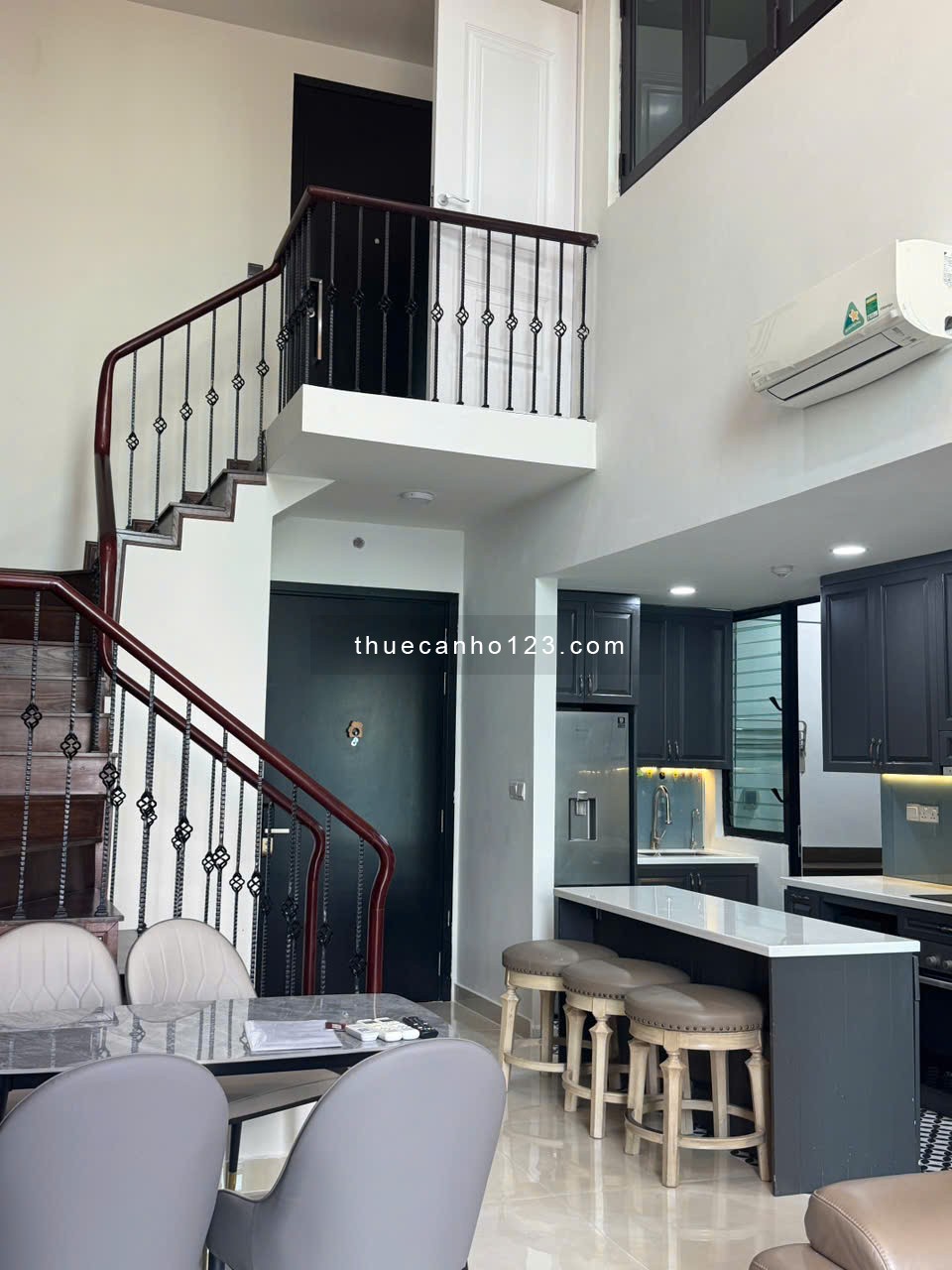 CĂN HIẾM- 2PN DUPLEX 123M2 SÂN VƯỜN FULL NỘI THẤT GIÁ CHỈ 32TR/ THÁNG. TƯ VẤN VÀ XEM NHÀ 24/7. - Ảnh 2