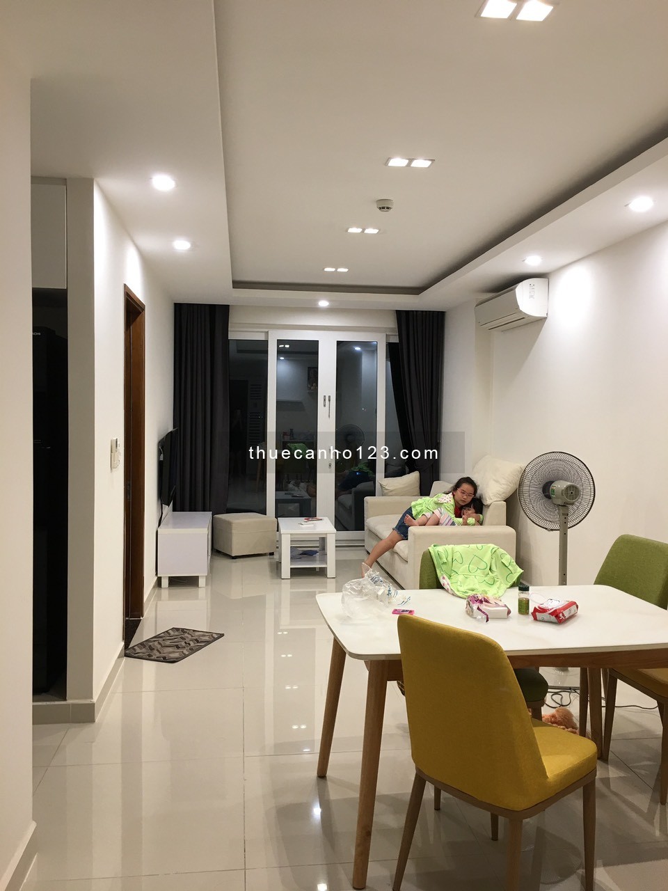 cho thuê căn hộ 2 phòng ngủ Tân Bình Sky center/16tr/full nội thất - Ảnh 1