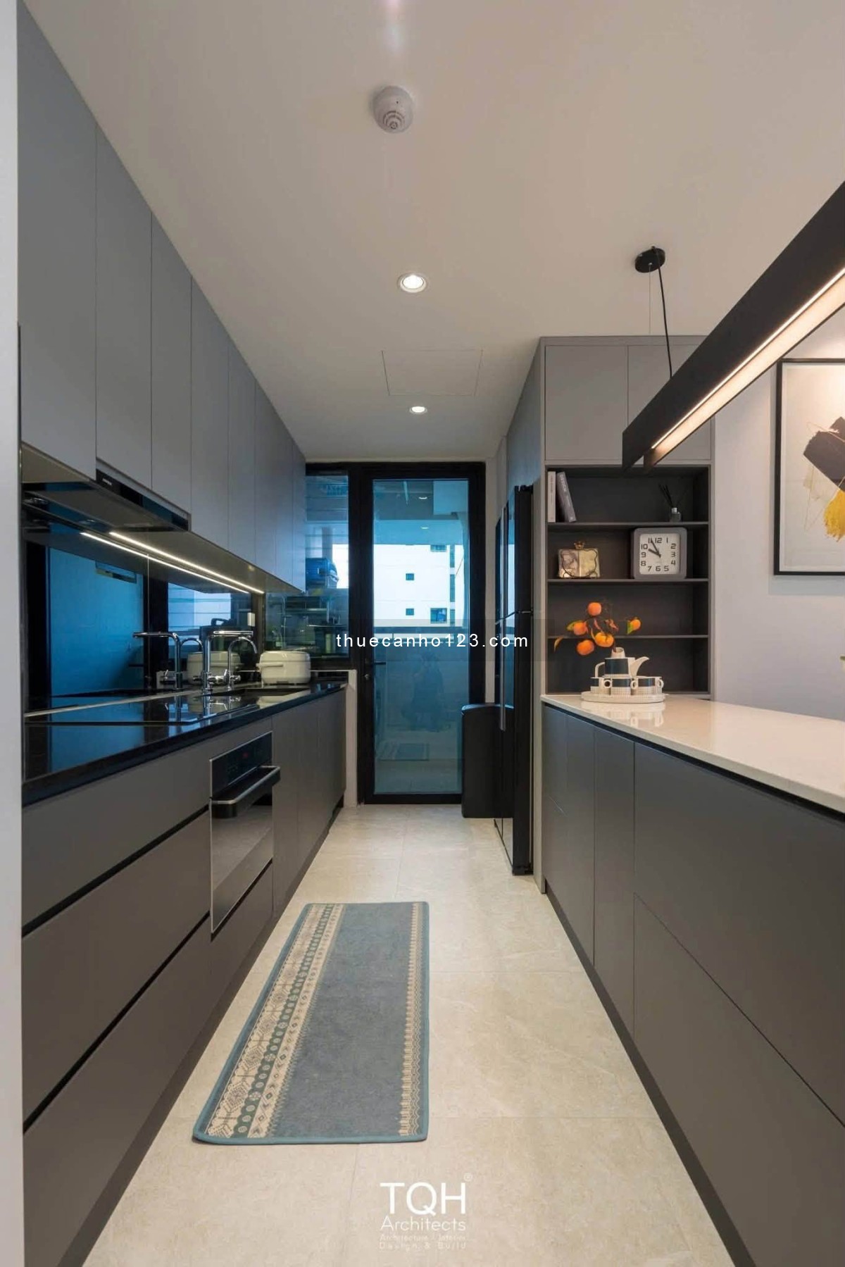 Chủ cần cho thuê gấp CHCC Sky Center 3PN, 3WC, DT: 120m2, giá thuê 22tr/tháng LH 0938771300 - Ảnh 1