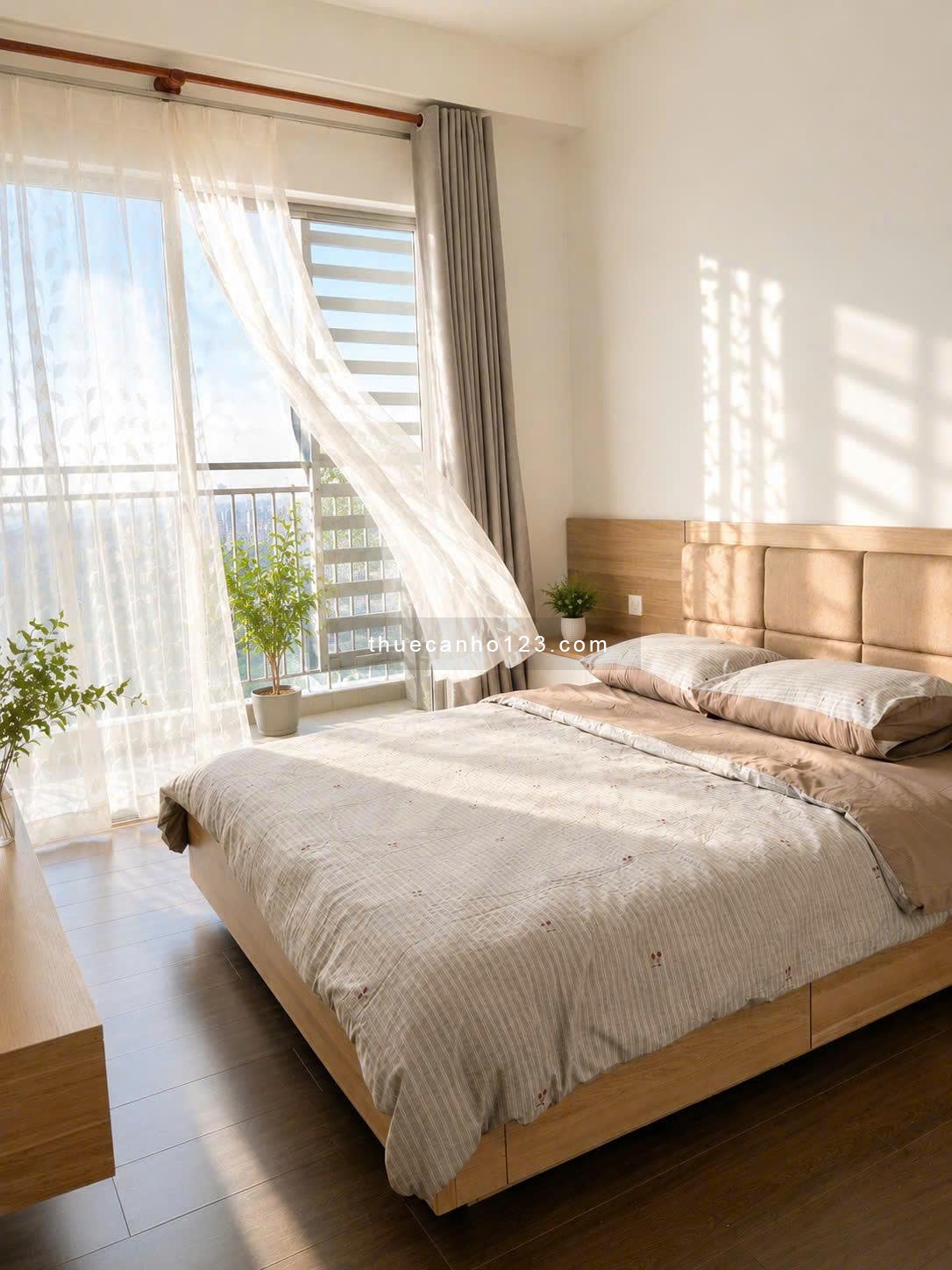 Trống sẵn căn hộ cho thuê 3PN nhà đẹp xuất sắc The Sun Avenue - Ảnh 3