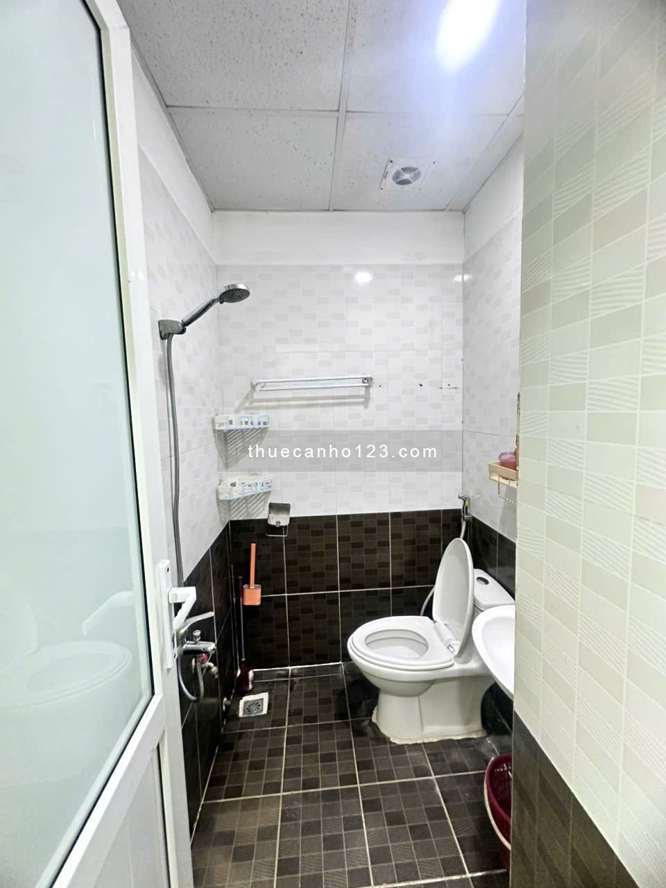 Cho thuê chung cư Cao Nguyên DT 70m2, 2N2VS, đủ tiện nghi, chỉ từ 10 triệu/tháng - Ảnh 4