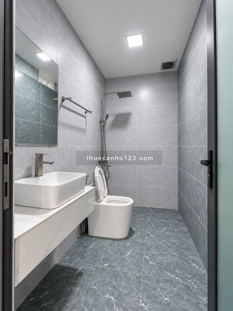 Cho thuê căn hộ 3PN 70m2 gần ĐH HUTECH, có ban công, đủ tiện nghi giá 12,8 triệu - Ảnh 10