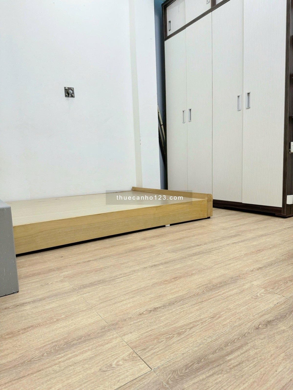 Chung cư Nhiêu Tứ - Hoa Sứ căn 2p ngủ,có nội thất 10tr/tháng - Ảnh 4