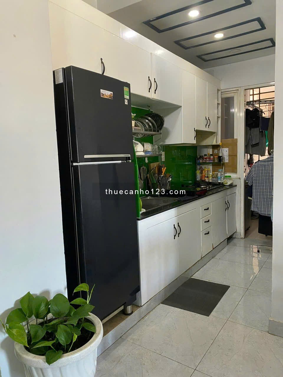 Cho thuê chung cư Nguyễn Ngọc Phương DT 75m2, 2PN 2WC, có ban công, đủ NT, giá 12 triệu/tháng - Ảnh 3