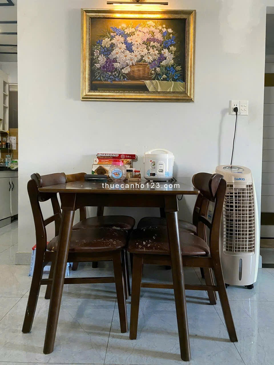 Cho thuê chung cư Nguyễn Ngọc Phương DT 75m2, 2PN 2WC, có ban công, đủ NT, giá 12 triệu/tháng - Ảnh 4