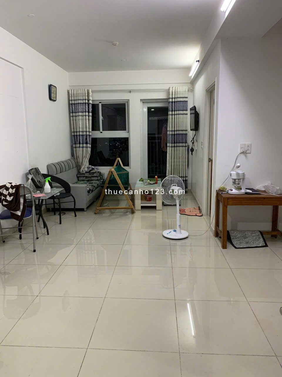 Chung cư Tô Ký Tower, Q12: 2p ngủ, 2wc, đầy đủ nội thất, 6,7triệu - Ảnh 1