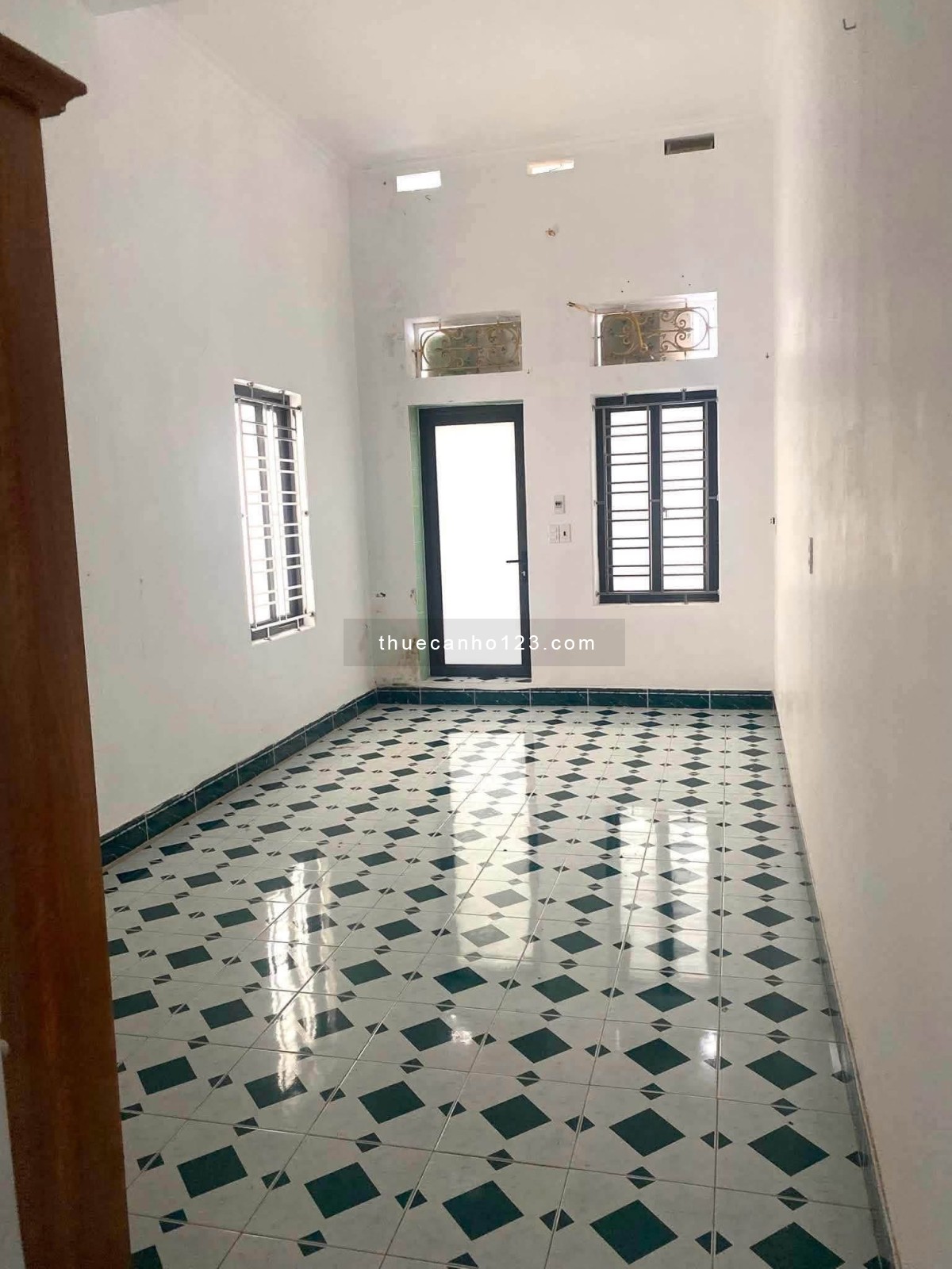 Cho thuê nhà đất 4 tầng 4 phòng ngủ 102m2 - Ảnh 4