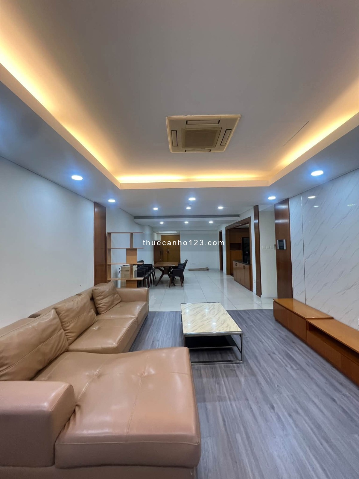 Cho thuê căn hộ 3 phòng ngủ, view thoáng đẹp, nội thất đầy đủ giá 30 triệu/tháng - Ảnh 1