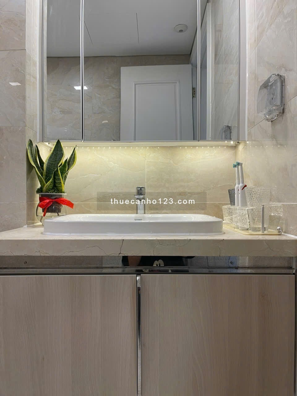 CHO THUÊ CĂN HỘ 3PN VÒNG CUNG BASON VIEW LANDMARK 105 m² 45 TRIỆU - Ảnh 8