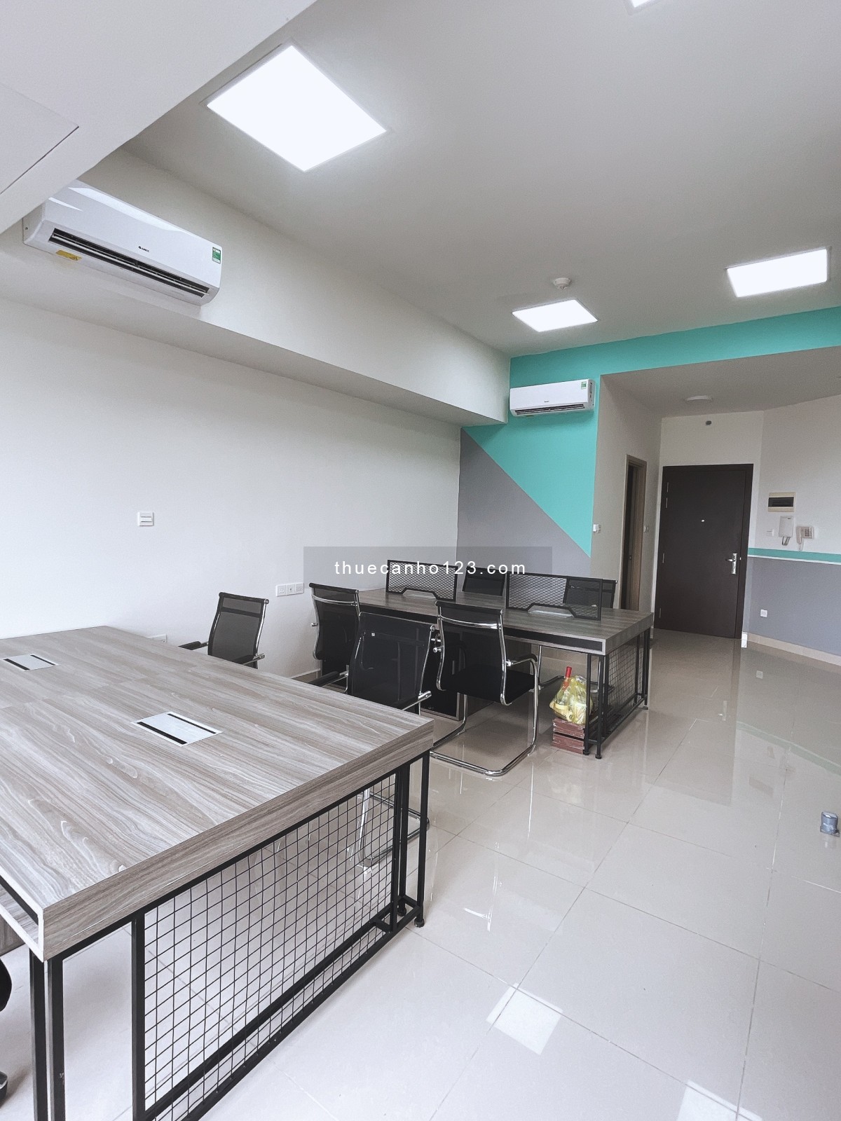 Trống sẵn cho thuê văn phòng full nội thất 43m2 The Sun Avenue - Ảnh 4
