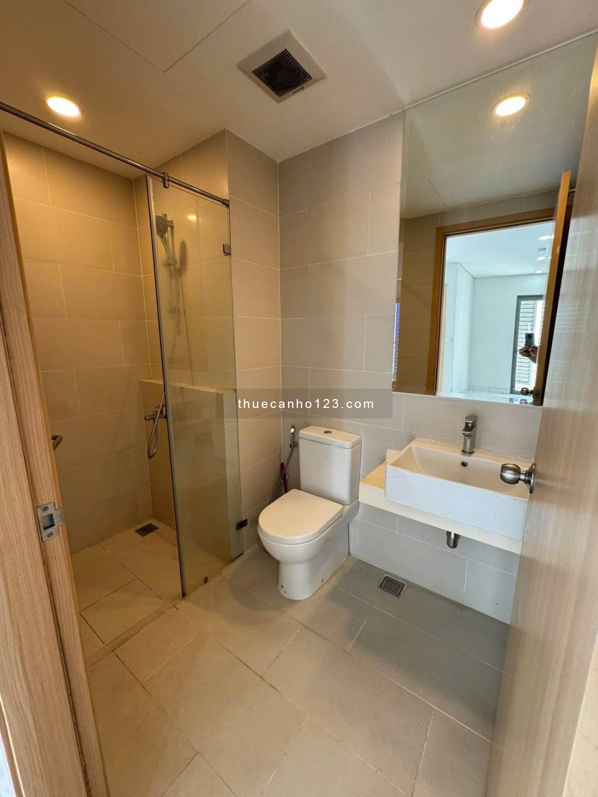117m2, căn góc, 3PN, Chung cư Oriental Plaza -Tân Phú giá thuê 13 tr/th - Ảnh 5