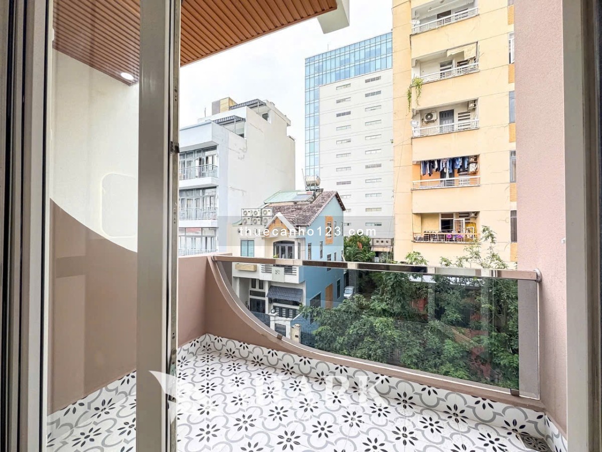 Cho thuê căn hộ dịch vụ 1 phòng ngủ ban công thoáng rộng 60m2 thang máy ngay Ngã Tư Hàng Xanh - Ảnh 5