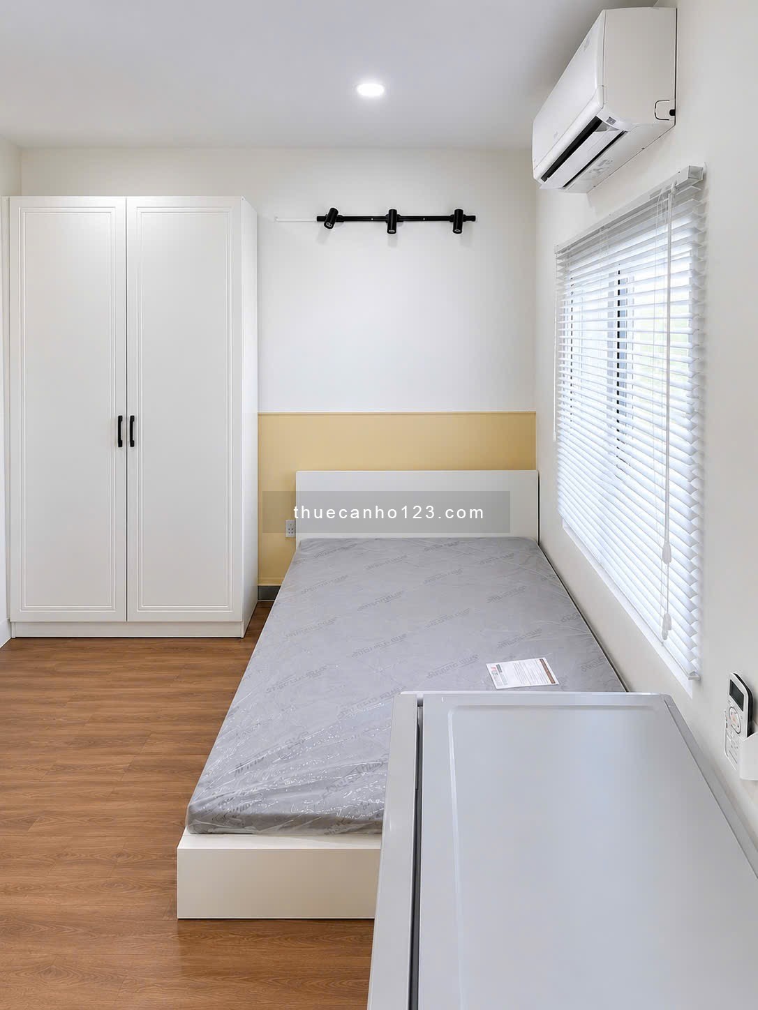 Phòng trọ 45m2 bùi đình tuý máy giặt riêng ban công lớn gần hutech, ufe, đh gtvt qua quận 1 5p - Ảnh 3