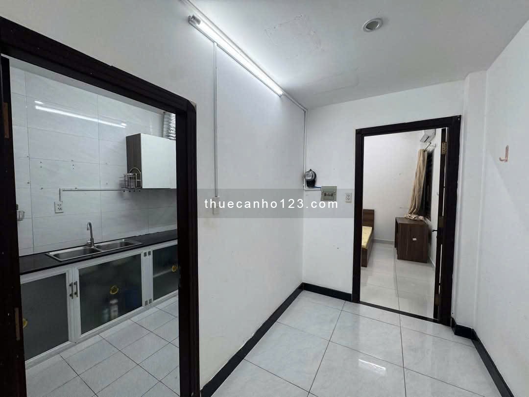 Căn hộ 3 phòng ngủ, DT 91m2 tại Topaz Garden Trịnh Đình Thảo, đủ nội thất, giá 10,5 triệu/tháng - Ảnh 2