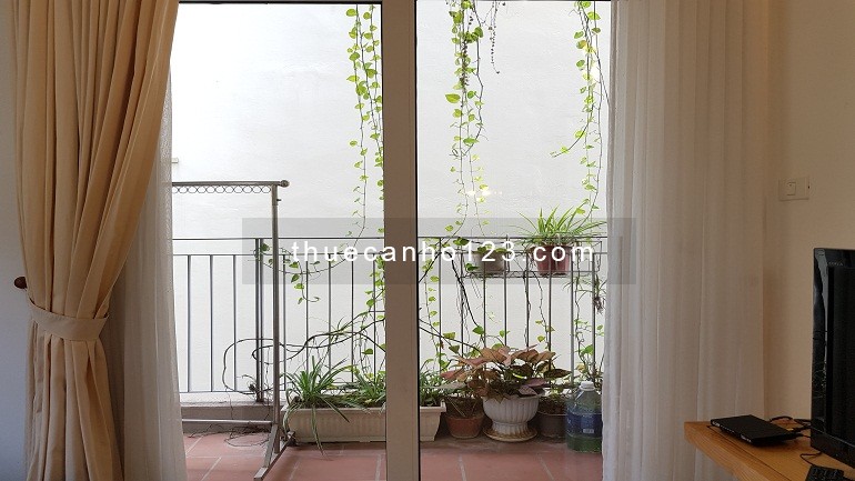 Cho thuê căn hộ tại Tây Hồ, rộng 65m2, 1PN, ban công, cửa sổ thoáng, nhiều ánh sáng tự nhiên, giá rẻ - Ảnh 3