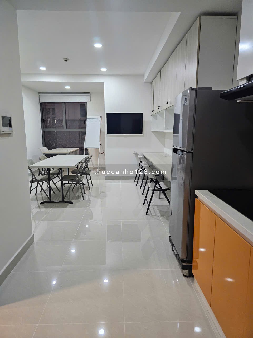 Cần cho thuê officetel Saigon Royal, nội thất văn phòng, giá 14 triệu/tháng - Ảnh 2