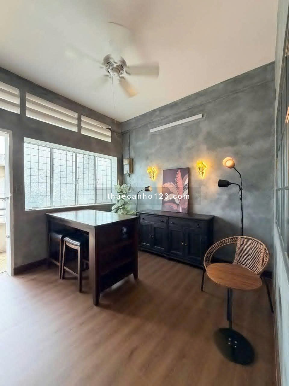 Chung cư Thang Bộ- Kênh Nhiêu Lộc, Quận 3, sẵn nội thất, 1PN, 42m2, giá 8 tr/th - Ảnh 2