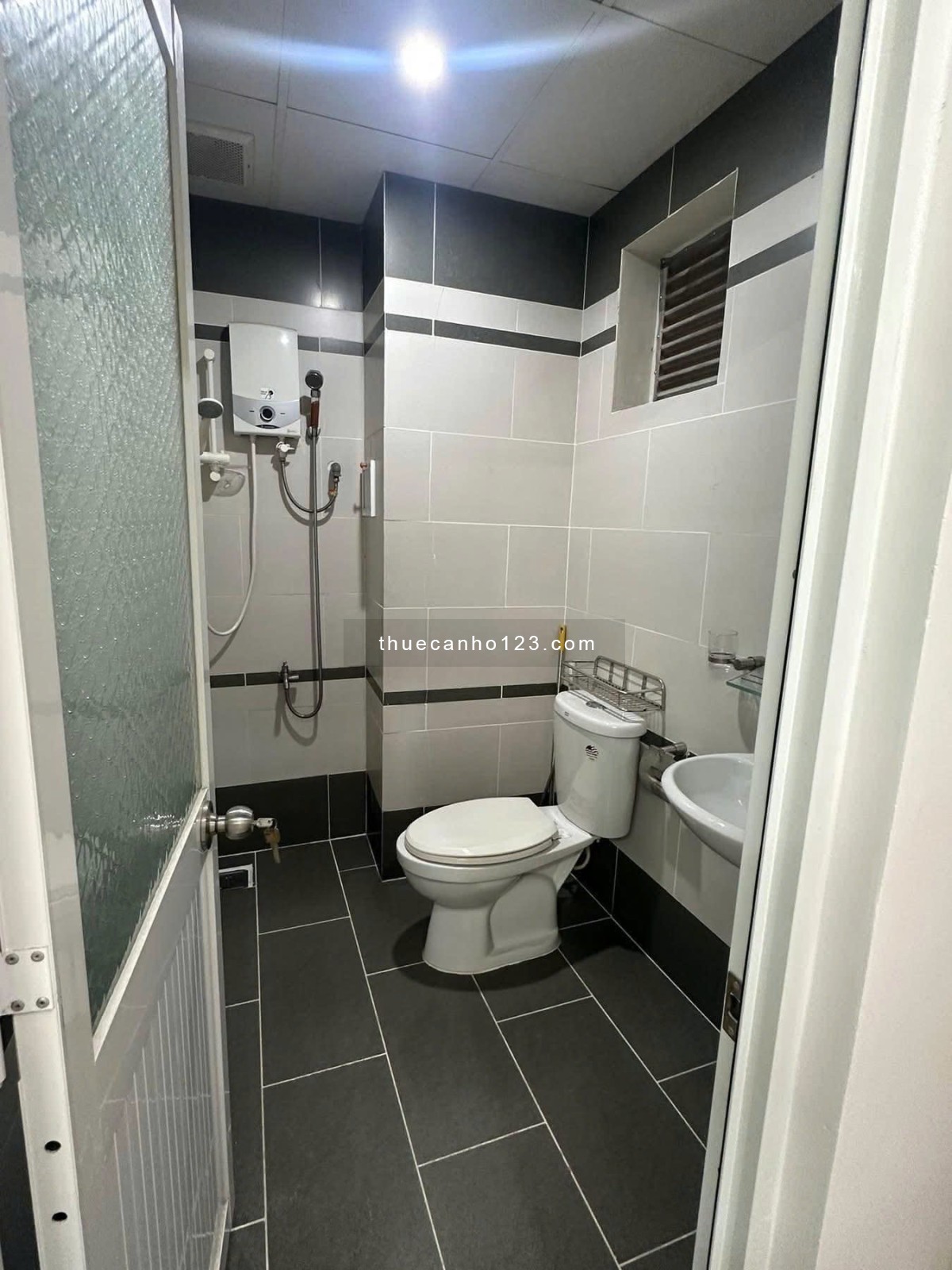 Chung cư ACB, Ông Ích Khiêm- 3pn,sẵn nội thất, 102m2, giá 14 tr/th. - Ảnh 4