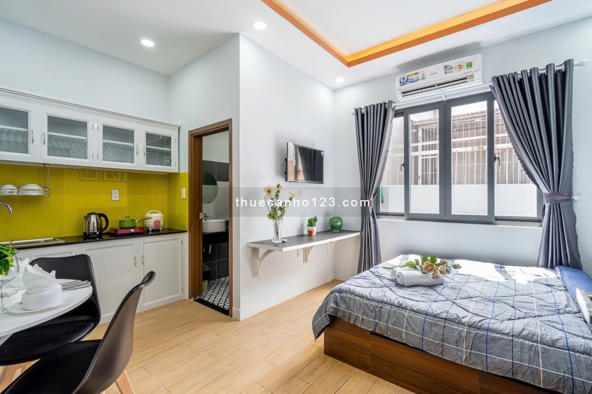Cho thuê căn hộ mới cửa sổ thoáng bếp xa full nội thất Đinh Bộ Lĩnh gần Hàng Xanh tiện qua quận 1 - Ảnh 1