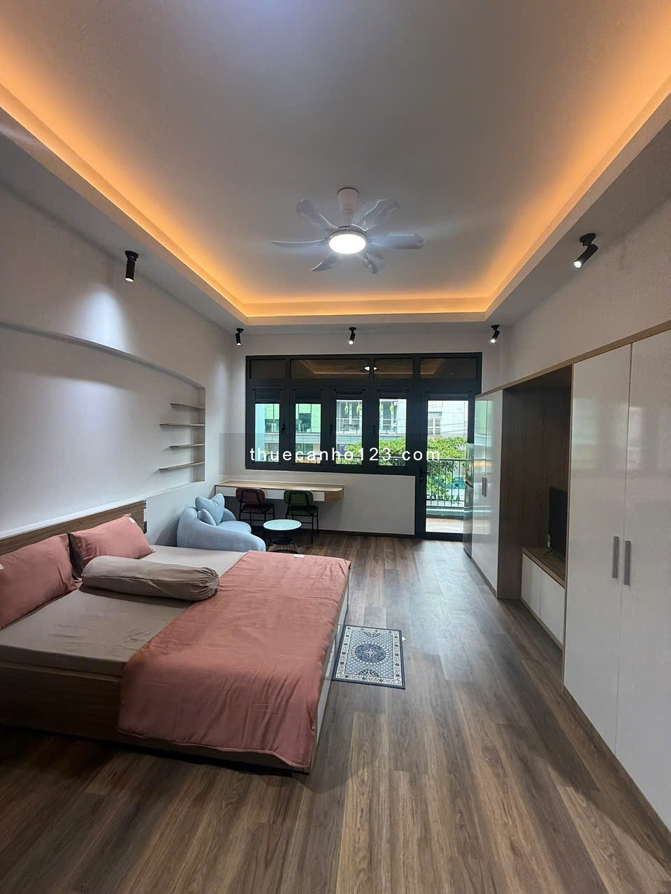 Cho thuê căn hộ 1PN tách bếp ban công thoáng máy giặt riêng Nguyễn Văn Thương gần Hàng Xanh tiện Q1 - Ảnh 1