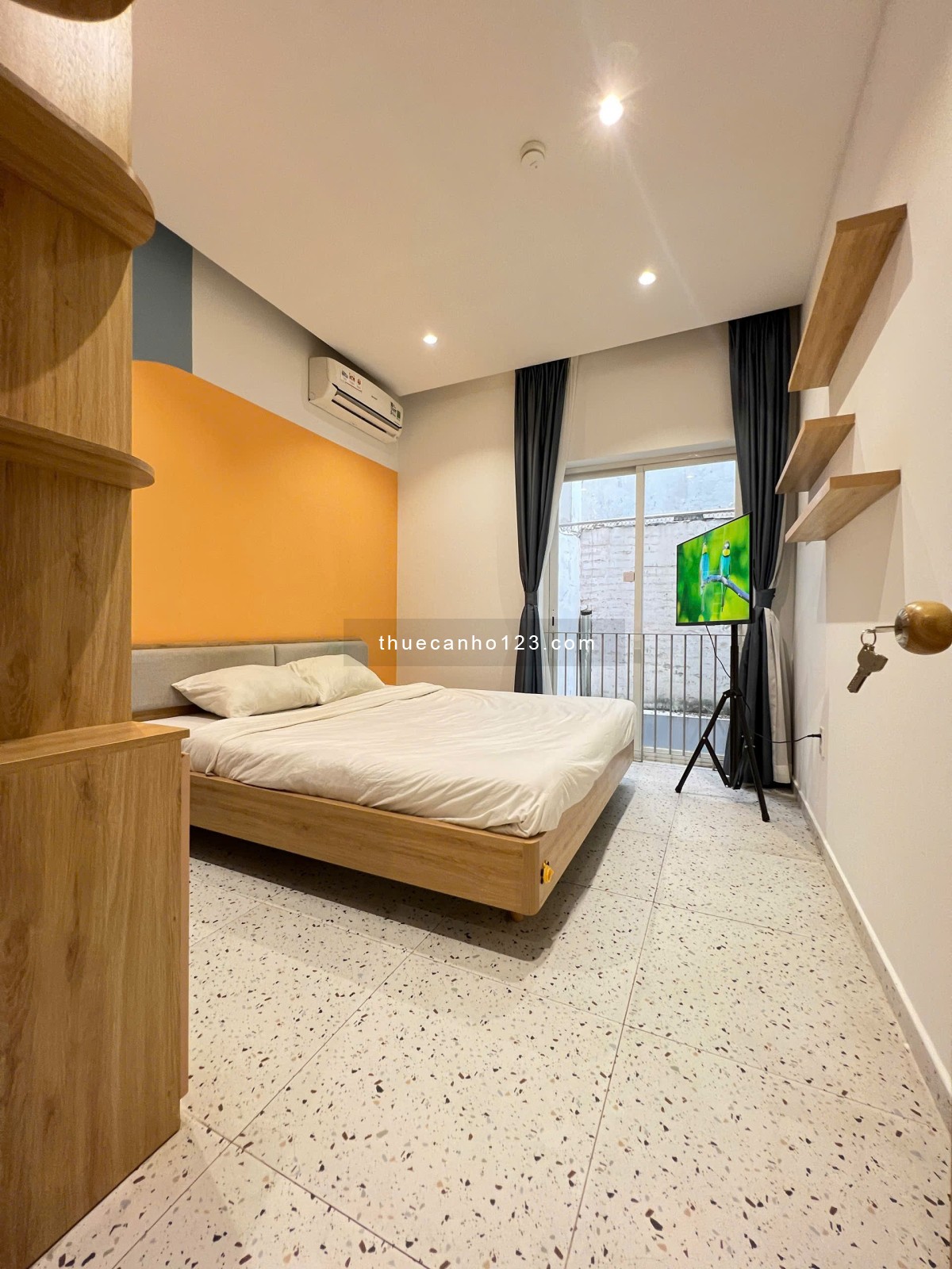 CHO THUÊ CĂN HỘ DỊCH VỤ 1 PHÒNG NGỦ – QUẬN 3 - Ảnh 1