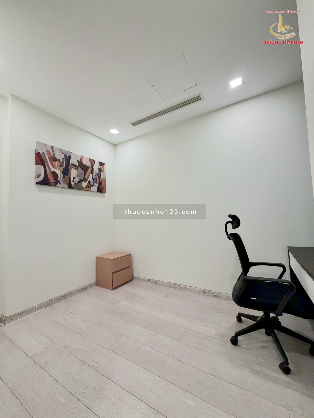 VINHOMES GOLDEN RIVER Q1 – 2PN VIEW THOÁNG - Ảnh 5