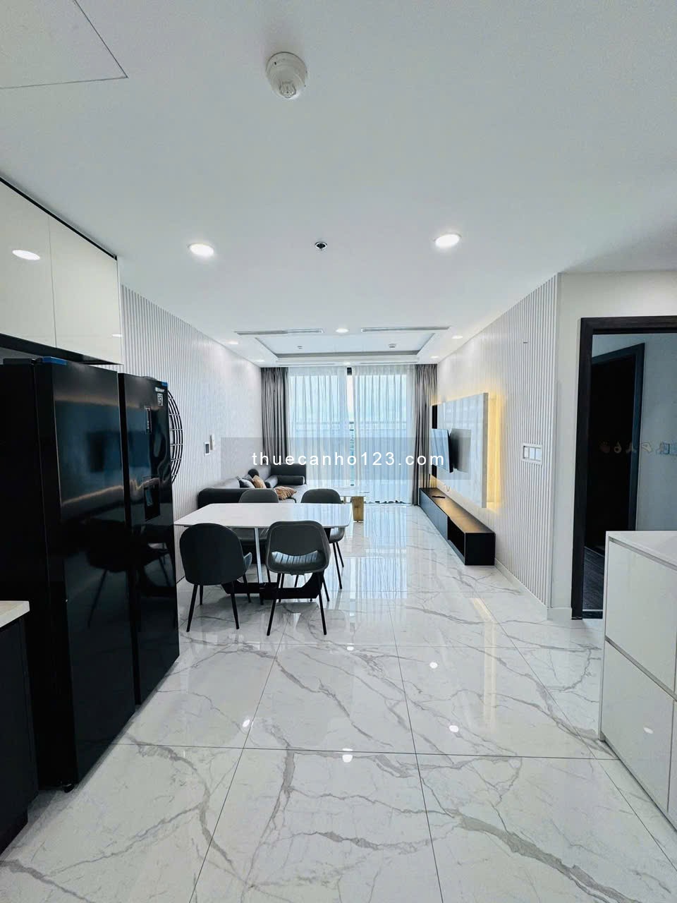Cho thuê căn hộ 3PN 93m2 tại chung cư Republic Plaza giá 18tr, sẵn nội thất cao cấp - Ảnh 1