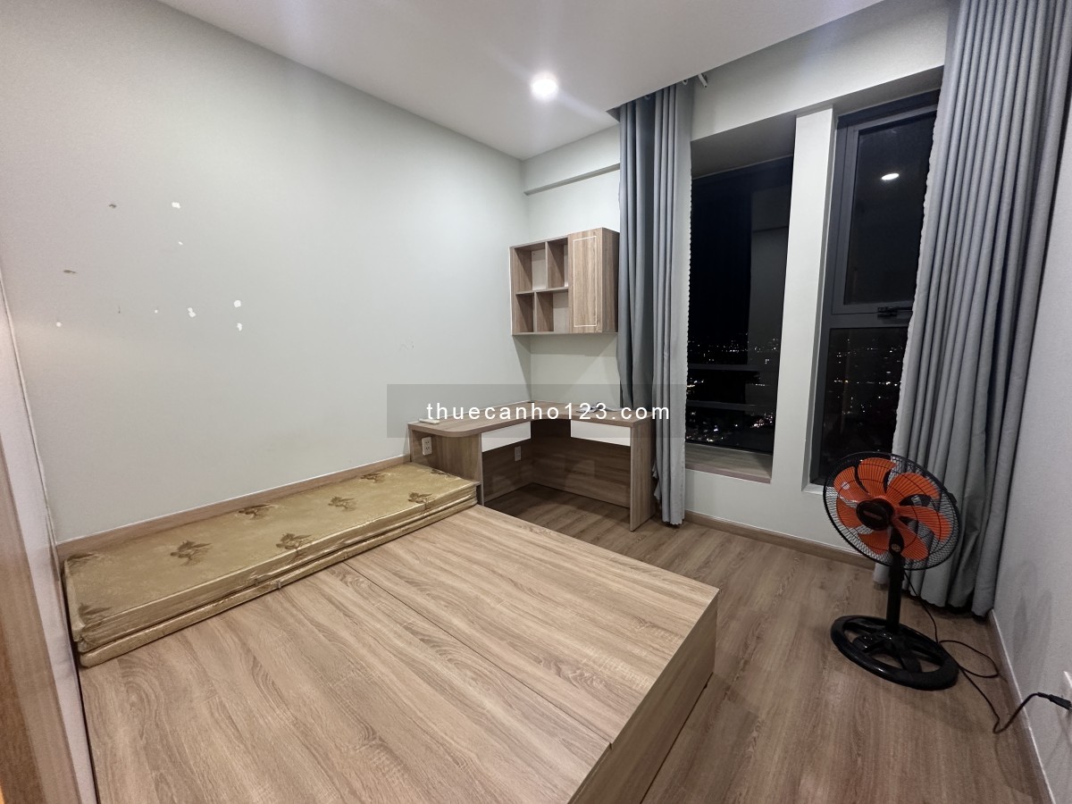 Căn hộ 3 phòng ngủ, có nội thất, ban công, giá 14 triệu - Ảnh 2