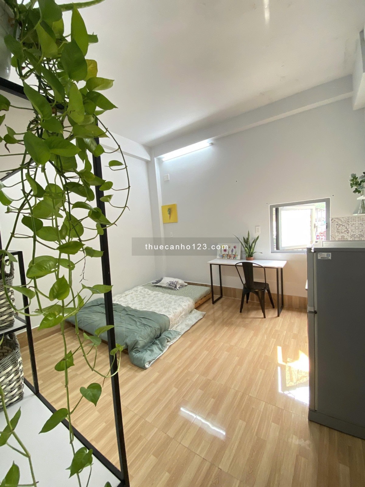 CHO THUÊ CĂN HỘ CỬA SỔ LỚN THOÁNG SÁNG, FULL NỘI THẤT,HỒ VĂN HUÊ, PHÚ NHUẬN GẦN SÂN BAY - 0941746163 - Ảnh 1