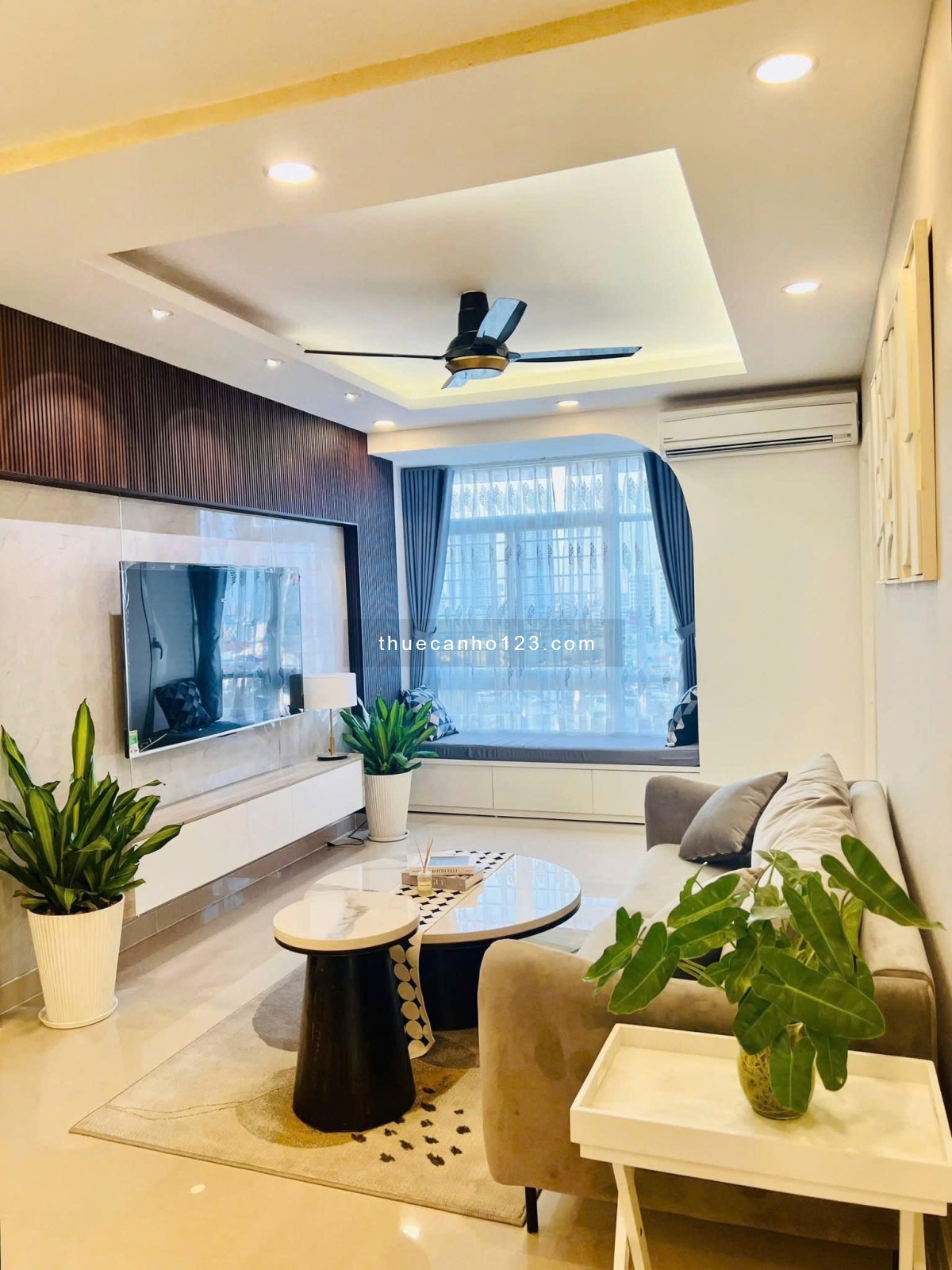 Cho thuê chung cư Xi Grand Court căn góc 109m2, 3PN, nội thất cao cấp giá thuê 22.5tr/th - Ảnh 1