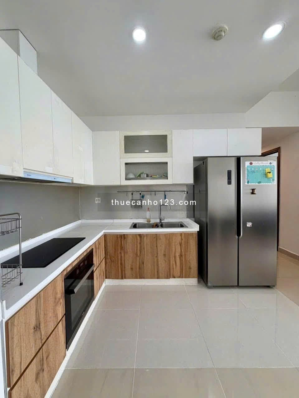 CTL Tower căn góc 3PN, DT 98m2 nhà mới sơn sửa full NT, giá 12,5 triệu/tháng - Ảnh 1