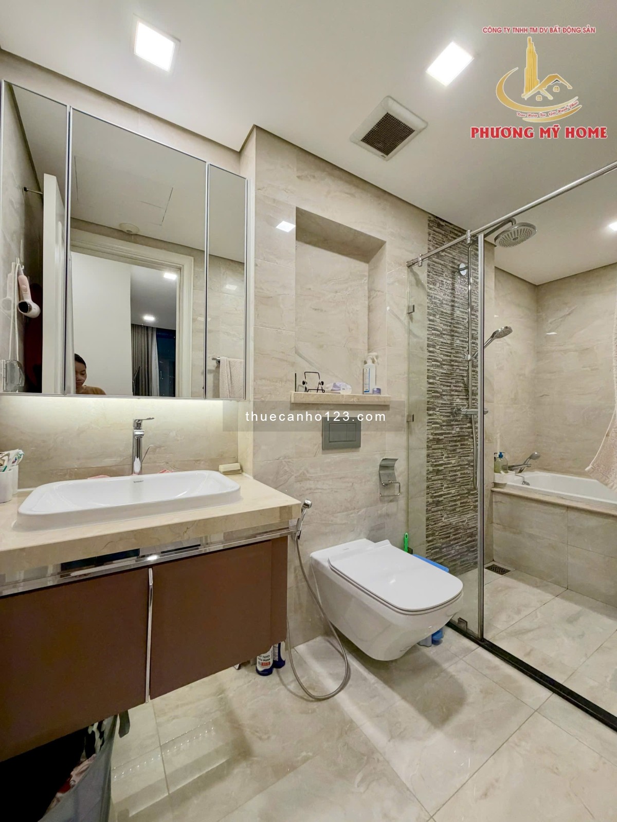 Cho thuê căn hộ Vinhomes Golden River Q1 (Ba Son) DT 70m², 2PN, - Ảnh 8