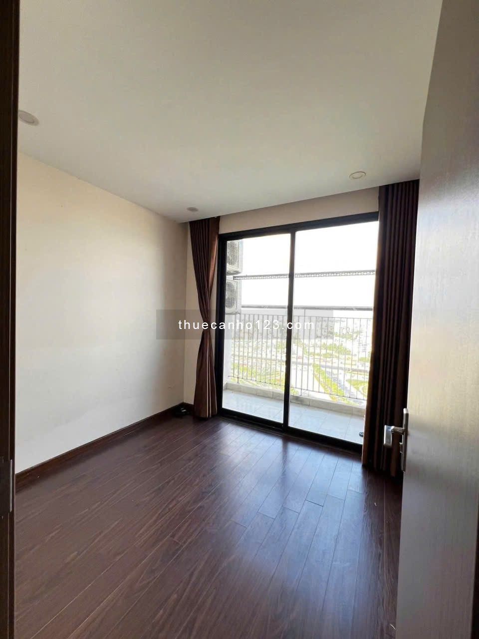 Căn Penthouse Bảy Hiền- 4 phòng ngủ 150m2- giá 17 triệu/ tháng - Ảnh 3