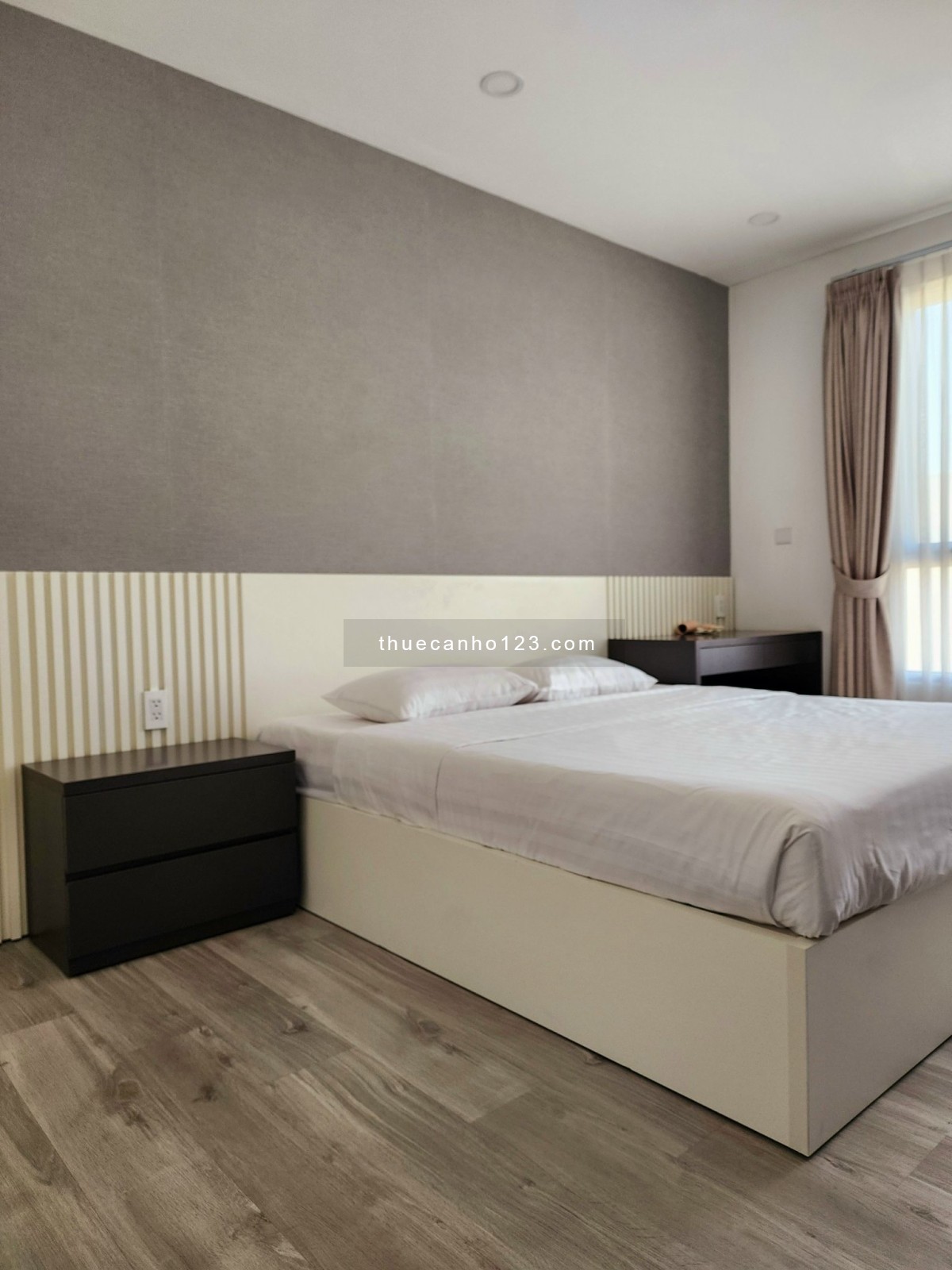 Cho thuê căn hộ 2PN, 2WC, 95m2, The Lancaster, quận 1, chỉ với 42 triệu VND - Ảnh 1