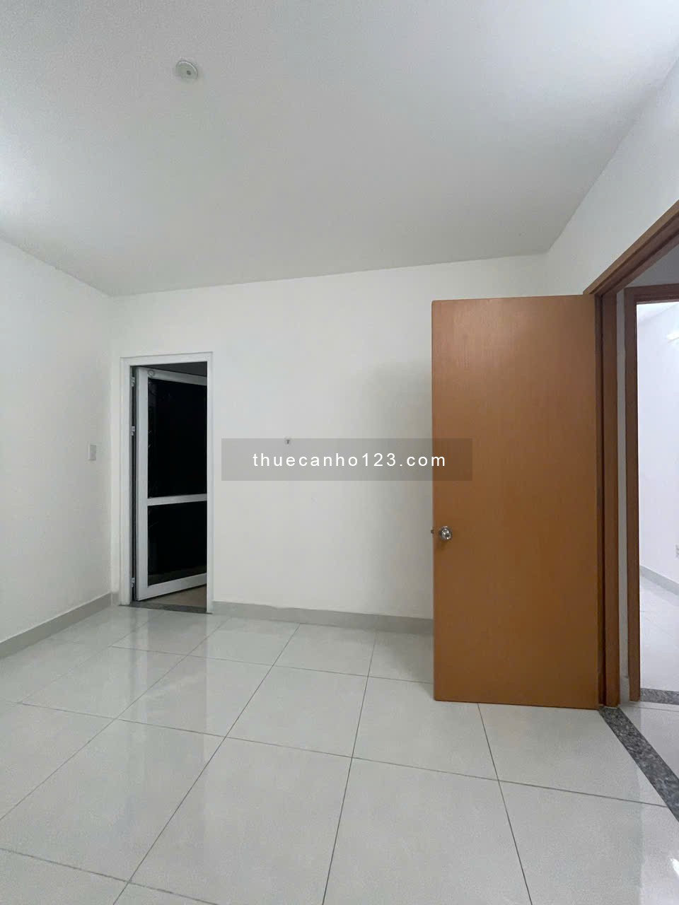 Cần cho thuê căn hộ Tara số 1A đường Tạ Quang Bửu P6 Q8 DT 90m2, 3PN - Ảnh 3