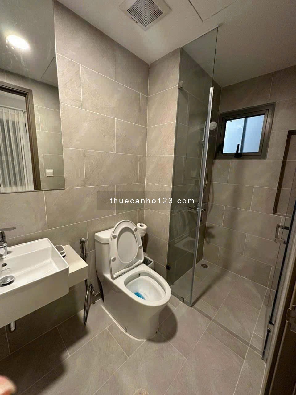 Chung cư Vinhomes Đồng Khởi, Q1: Full NT mới, 2p ngủ, 70m2, 18,5triệu - Ảnh 9